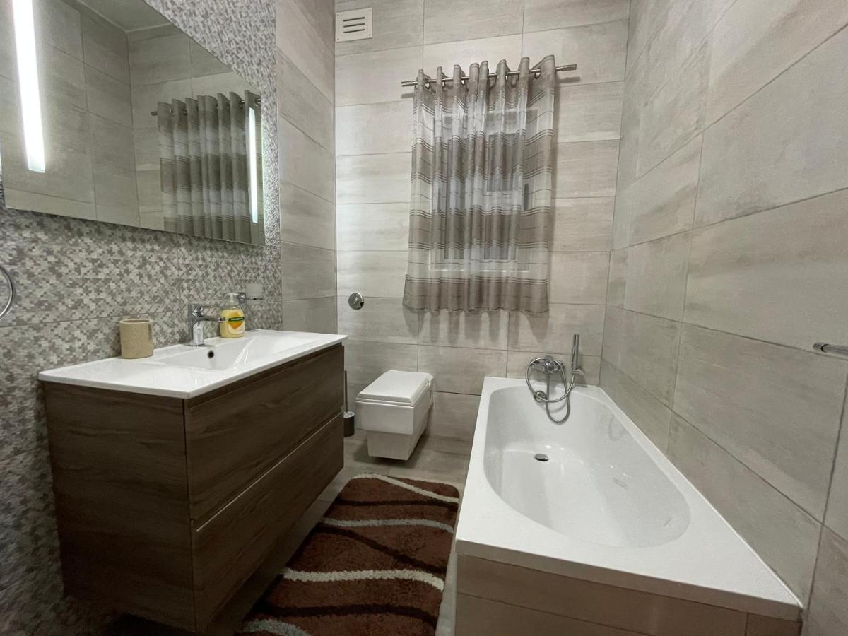 Verdi Apartment - Spacious Modern Apartment, Close To Valletta Santa Vennera المظهر الخارجي الصورة